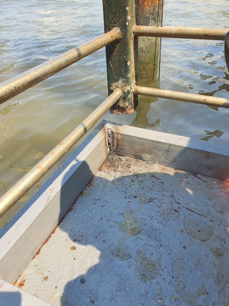 hotel boat pontoon repair (3)