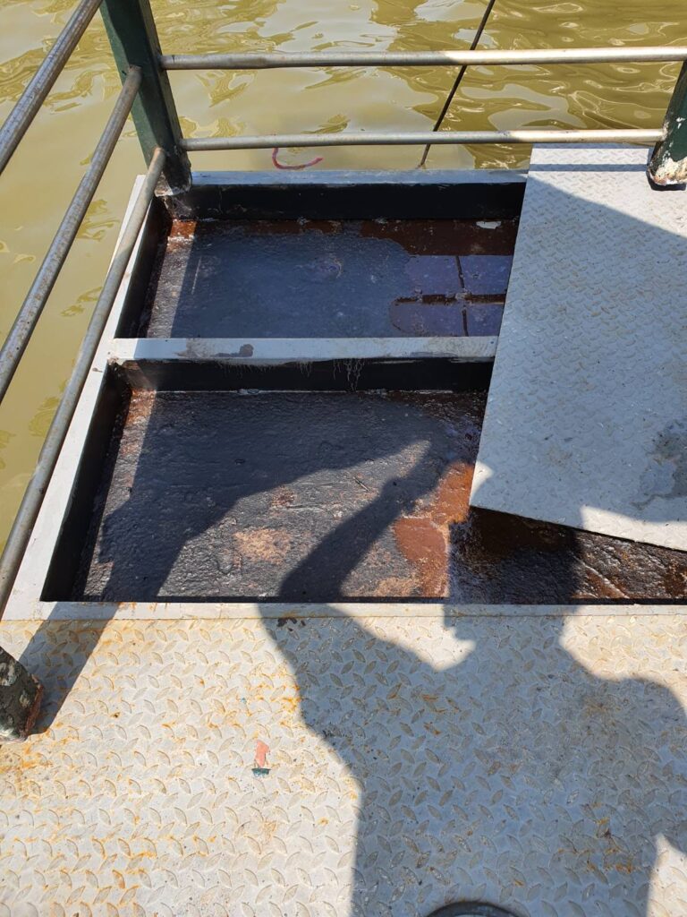 hotel boat pontoon repair (8)